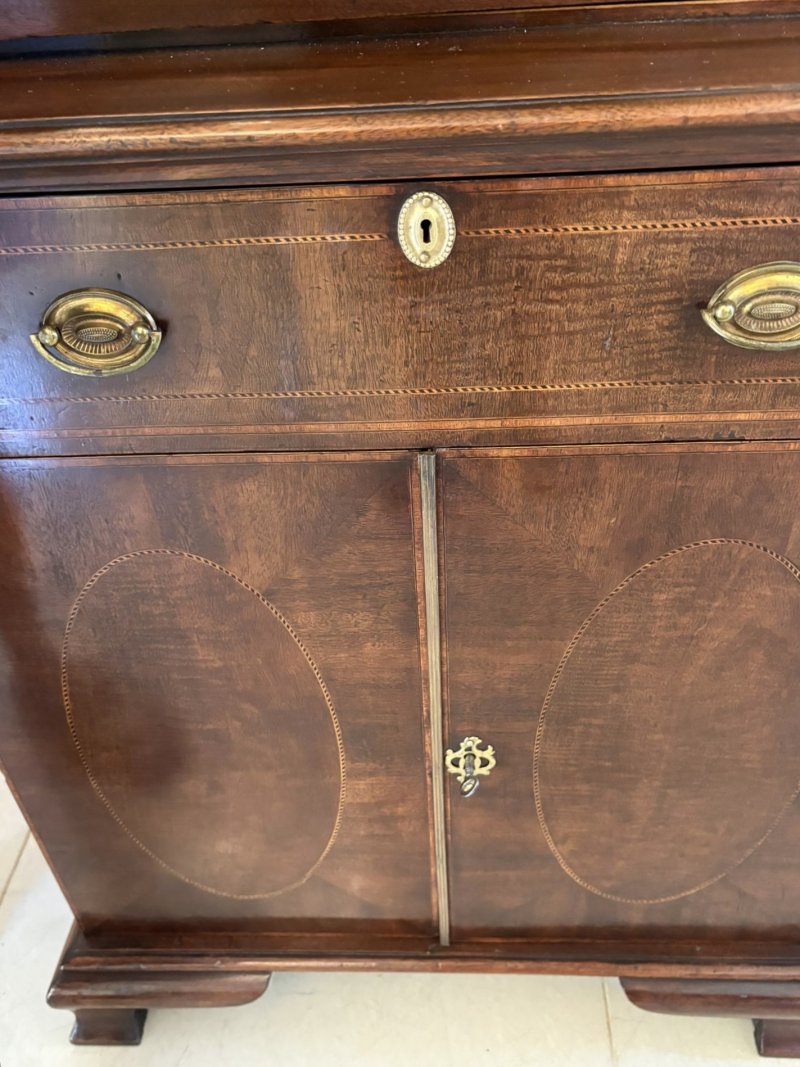 Outstanding Quality Antique Victorian Mahogany Inlaid Bookcase - Image 17